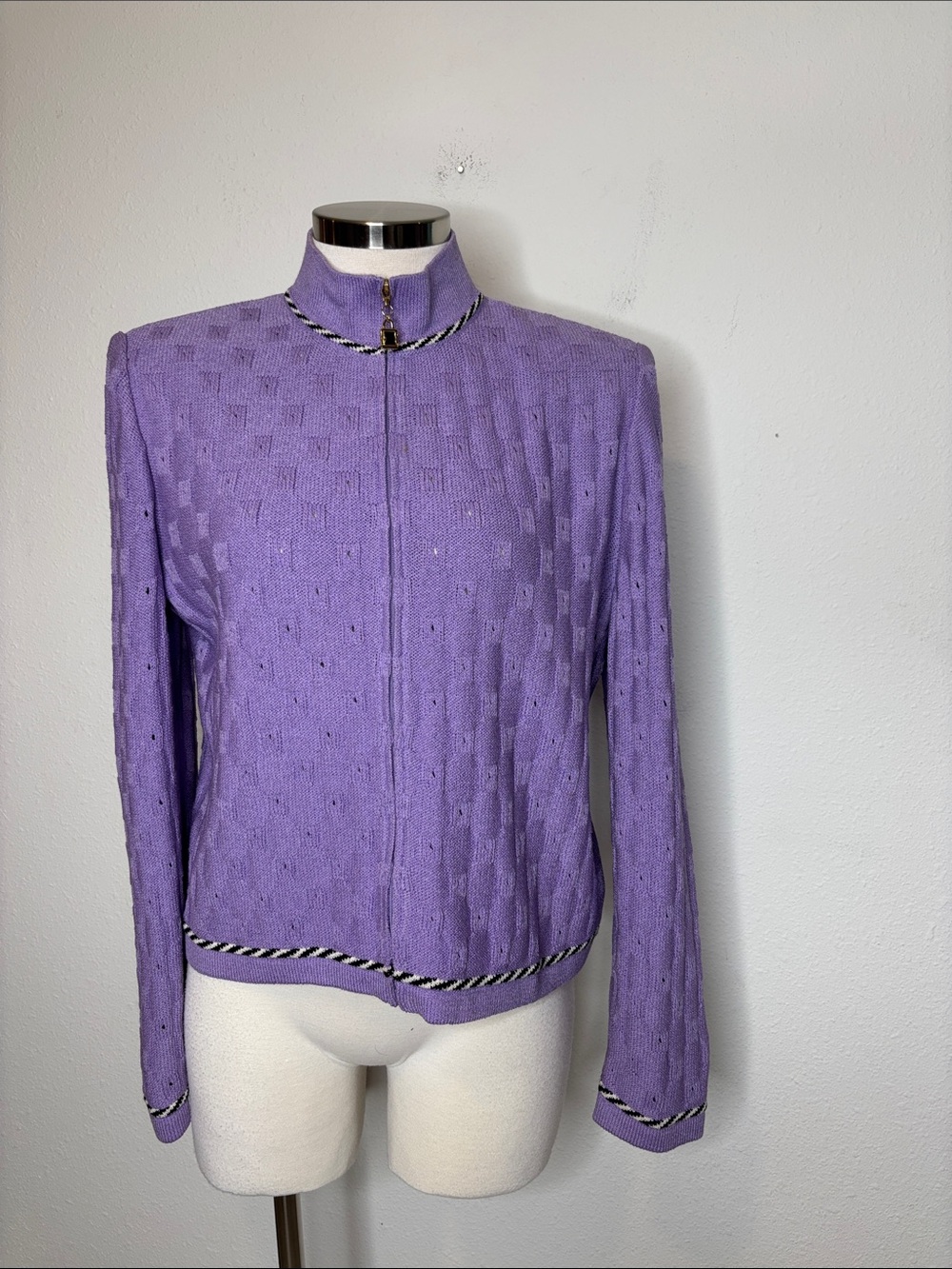 St. John Lavender Knit Zip-Front Cardigan with black and white trim